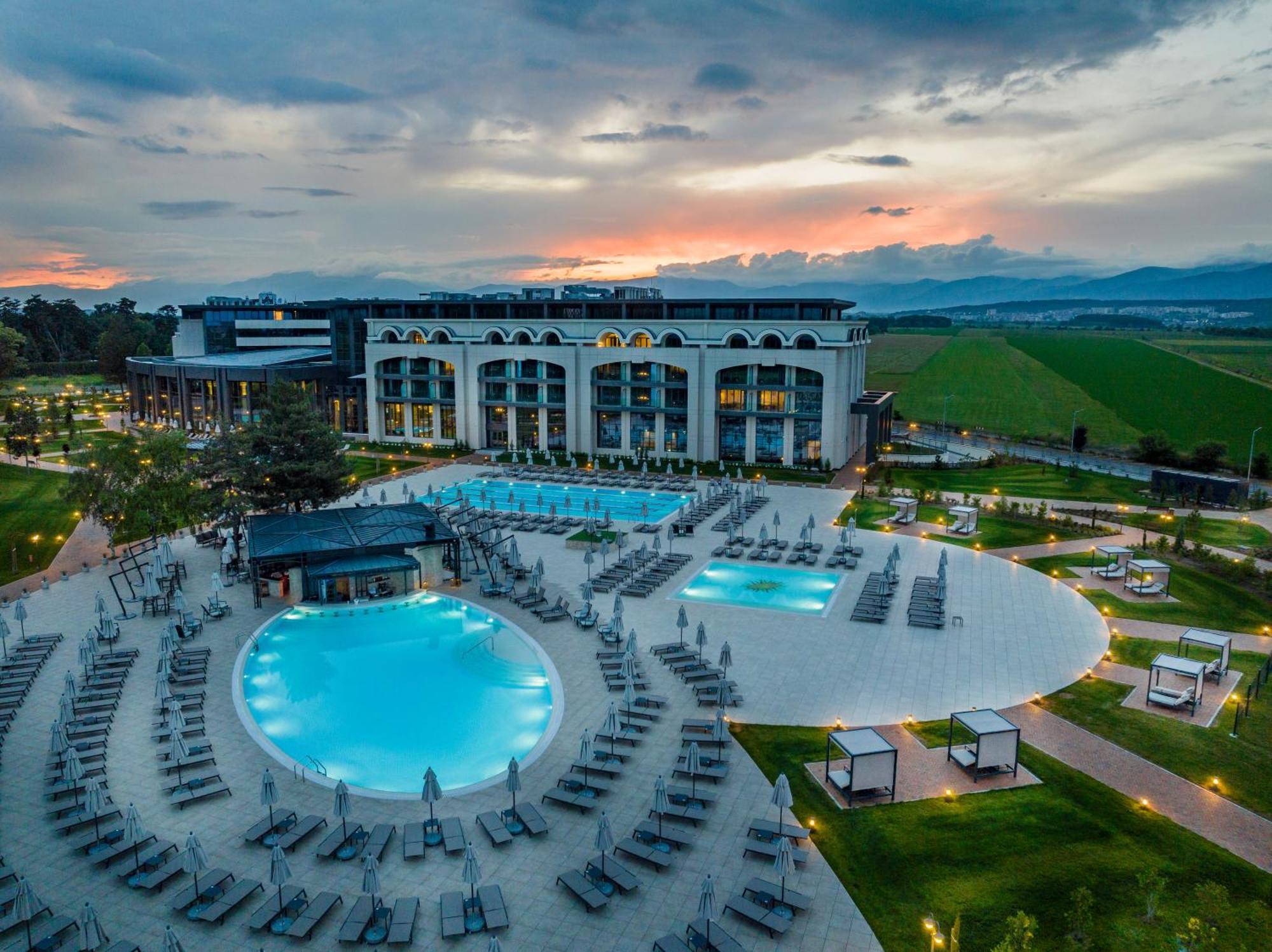 Kings' Valley Medical & Spa Hotel Kazanlŭk 외부 사진 Hotel