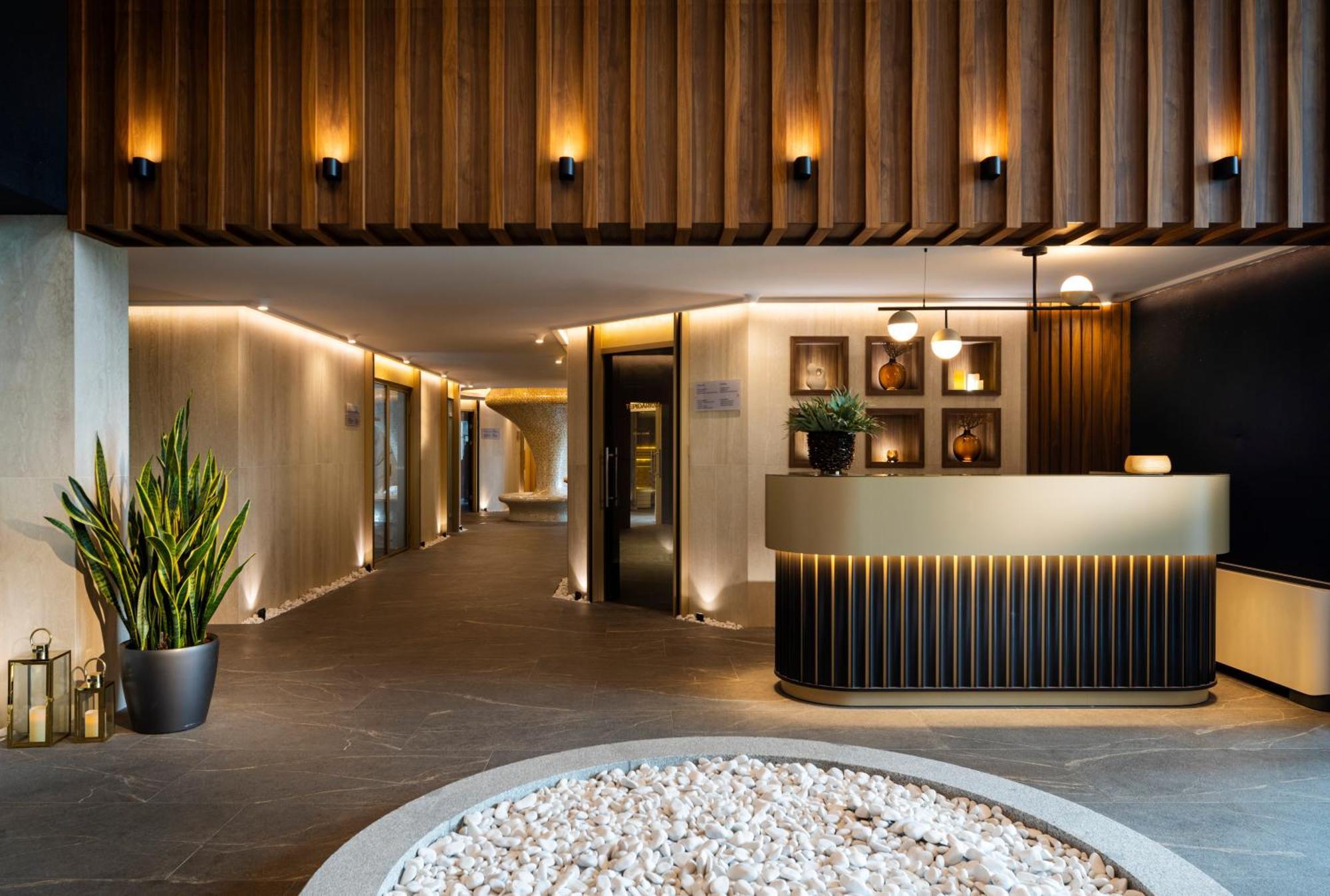 Kings' Valley Medical & Spa Hotel Kazanlŭk 외부 사진 The Spa at The Landmark